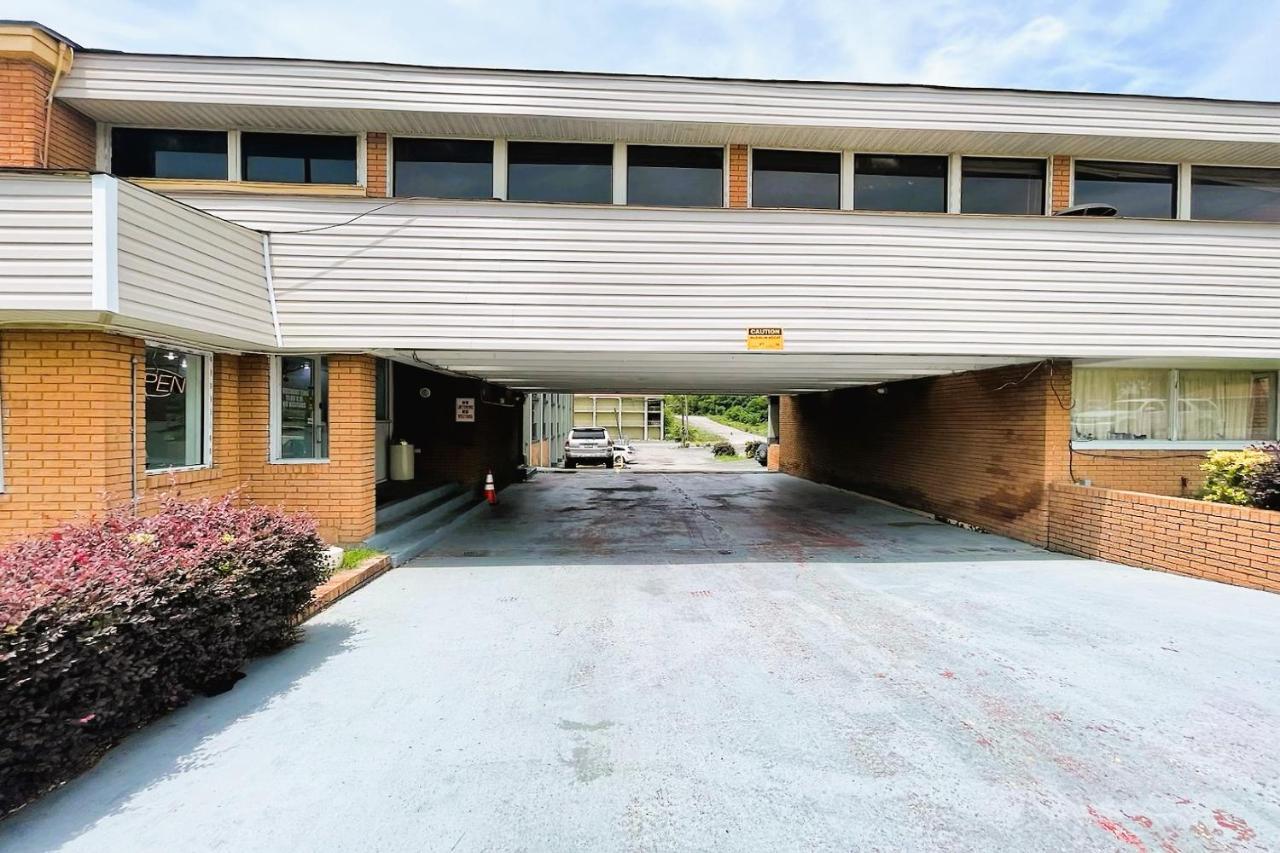 Palmetto Inn & Suites By Oyo Orangeburg Exteriér fotografie